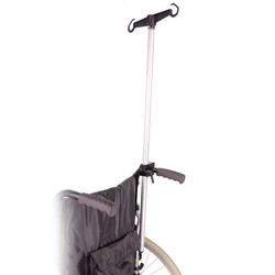 Porta suero para sillas de ruedas