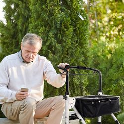 Déambulateur pliant en aluminium, Poignée à levier unique, Avec sac et plateau