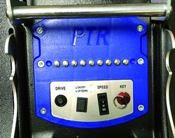 L'appareil monte les escaliers, la chenille monte les escaliers électriques