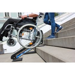 L'appareil monte les escaliers, la chenille monte les escaliers électriques