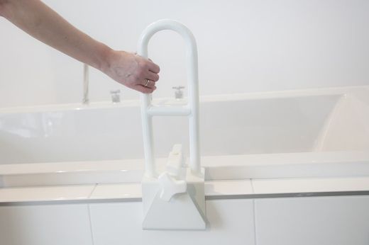 Haltegriff für Badewannenrand