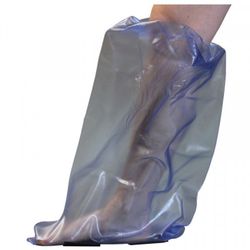 Couvrir le plâtre avec une membrane plastique à bande réglable. Puéril