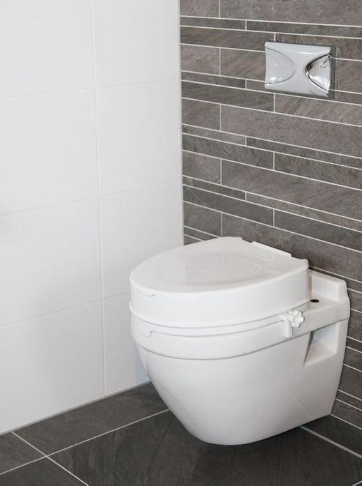 Ascenseur de toilette avec couvercle able2. Hauteur 10 cm.