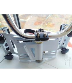 Le kit s'adapte. adaptateur de vélo pour fauteuil roulant