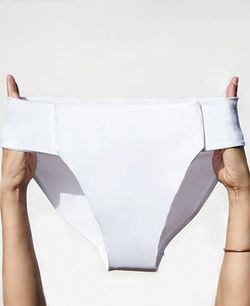 Bix Höschen öffnen und schließen