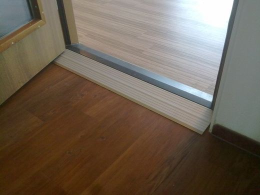 Aluminium-Innenschwellenrampe 96 x 14 cm