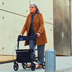 Rollator, Magnum Hochleistungs-Gehwagen