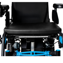 Fauteuil roulant Atlantik Flex, compact et inclinable
