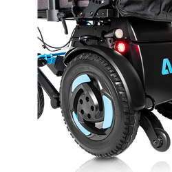 Fauteuil roulant Atlantik Flex, compact et inclinable