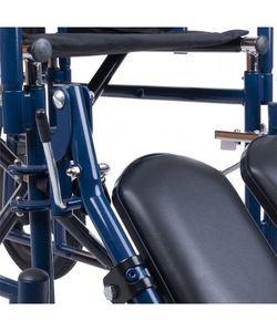 Faltbarer Stahlrollstuhl mit verstellbarer Rückenlehne PC 15/151