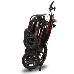 Cadeira de rodas elétrica Jazzy Carbon Ultra Max HD para pessoas com até 182 kg de peso.
