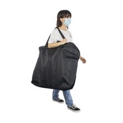 Fauteuil roulant de transport pliable en aluminium noir Saturno