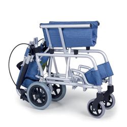 Transferrollstuhl mit Bremsen