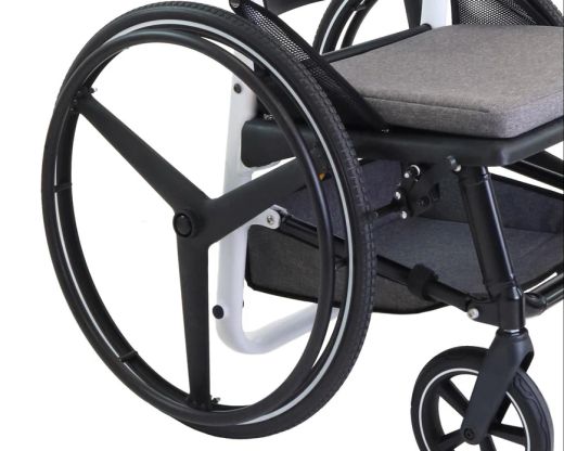 Fauteuil roulant pliant autopropulsé léger, Kmina Pro