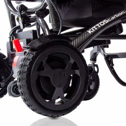 Kittos faltbarer Elektrorollstuhl aus Kohlefaser