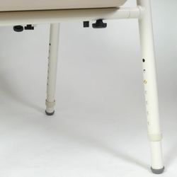 Bequemer, höhenverstellbarer Sessel