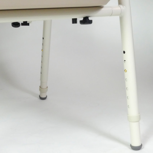 Bequemer, höhenverstellbarer Sessel