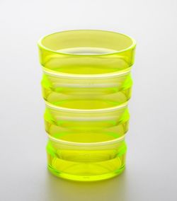Vaso de anillas sure grip. Amarillo